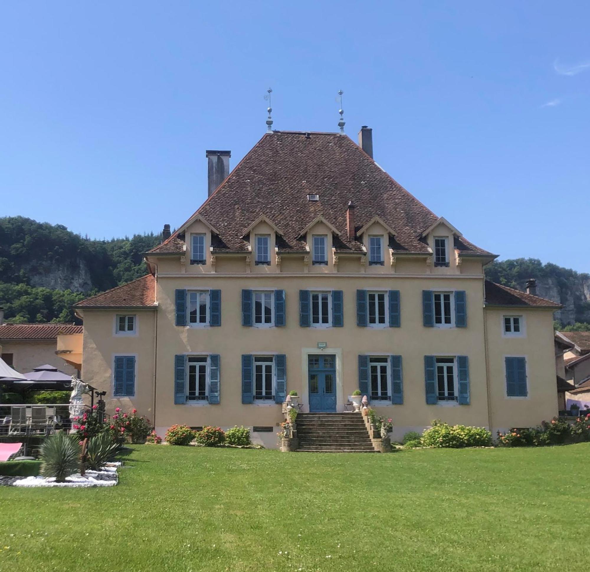 Relais Du Destin 호텔 Vertrieu 외부 사진