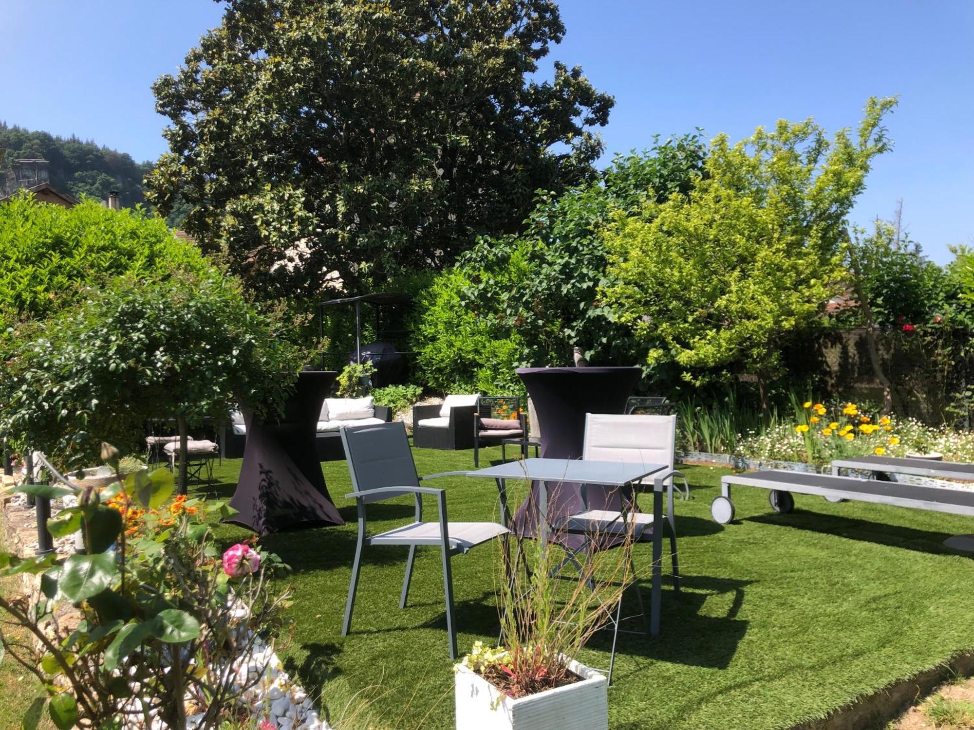 Relais Du Destin 호텔 Vertrieu 외부 사진