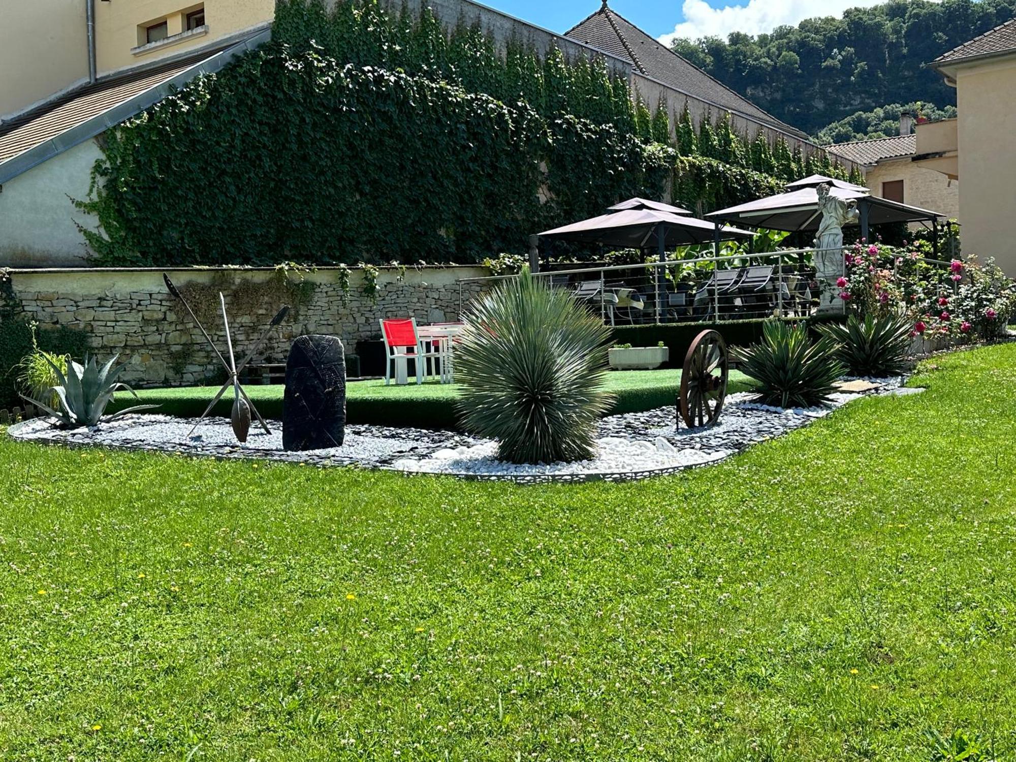 Relais Du Destin 호텔 Vertrieu 외부 사진