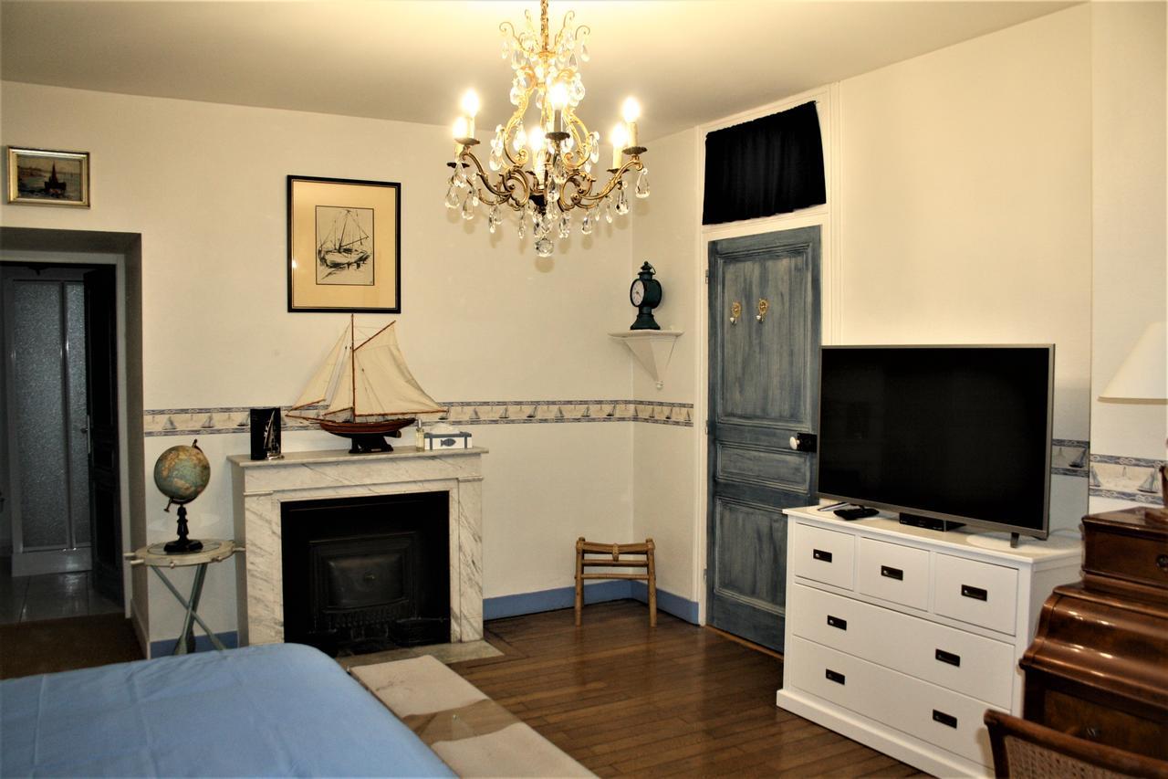 Relais Du Destin 호텔 Vertrieu 외부 사진