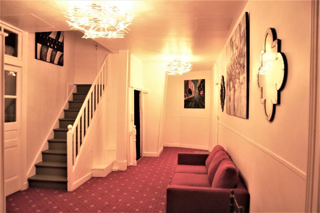 Relais Du Destin 호텔 Vertrieu 외부 사진
